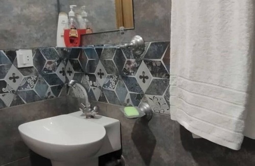 Islamabad Apartment | Luxury Private One Bed Apartment | Self-Check-in