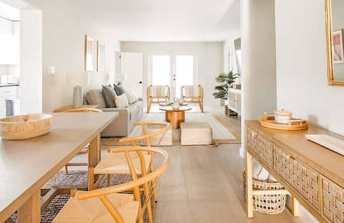 West Little Havana House | Luxury Redefined 6BR Poolside Villa with King bed