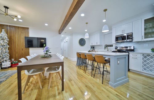 Upham's Corner House | Luxury Retreat mins 2 Downtown Fenway 8mn Beach Free Prking Grill