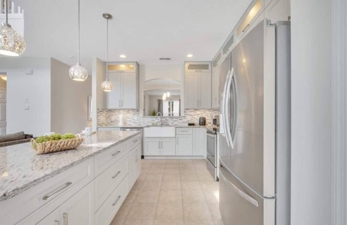 Solana House | Luxury Retreat w/Heated Pool near Disney!