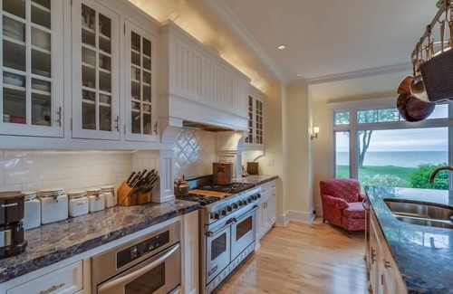 Bluffs of South Haven House | Luxury Retreat with Lake Views, Hot Tub, Fire Pit & Association Pool