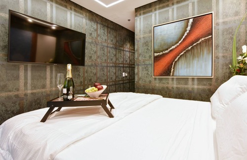 El Poblado Hotel | Luxury Room with View
