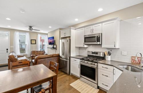 North Philadelphia West House | Luxury Rooms near Temple U, Drexel, UPenn, and the MET