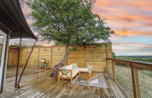 Oatmeal Cabin | Luxury Safari Tent #1 Scenic Hill Country Views- Private Deck/Hot Tub/Pond Pool