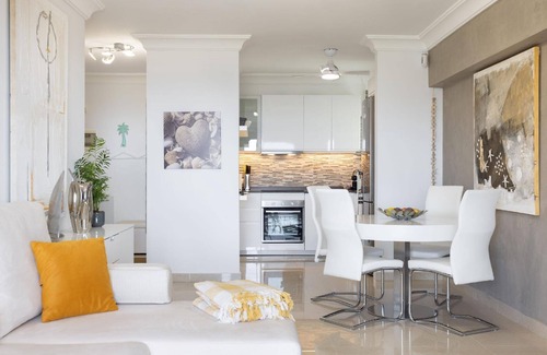 Palm-Mar Apartment | Luxury San Remo flat with terrace and sea view