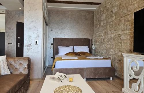 Vis Apartment | Luxury Seafront Suite Fabri