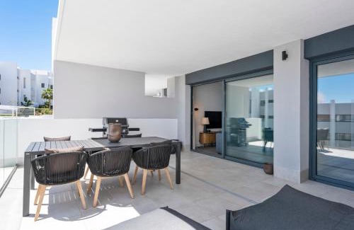 Puerto de la Duquesa Apartment | Luxury Seaview Resort Apartment