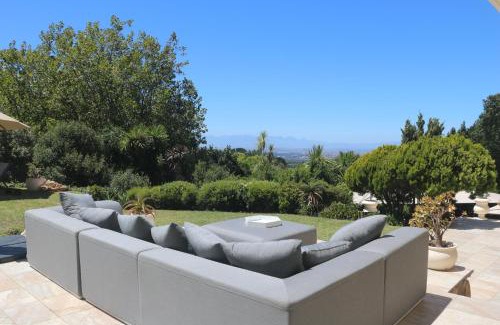 Constantia Villa | Luxury Serviced Villa in Constantia