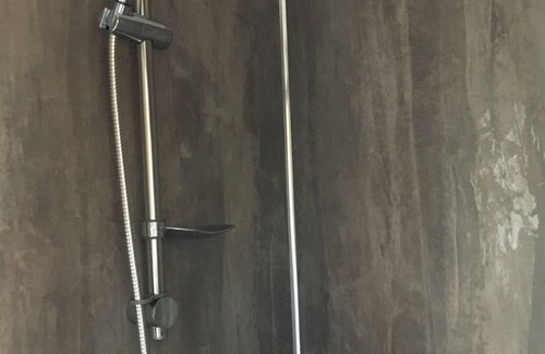 New Forest District Cabin | Luxury Shepherds hut Close to Beach and Forest