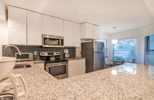 Trailer Estates Apartment | Luxury Shorewalk Water Front 2 Bedroom 2 Bathroom 3Mins IMG 5 Mins Beach