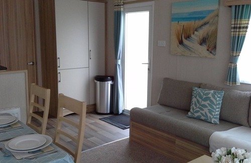 Christchurch House | Luxury Static Caravan Sited on 5* Hoburne Park, Christchurch, Dorset.
