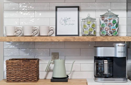 Basye Cabin | Luxury stay cabin EV ready, hot tub, fast wifi, sunroom, firepit & free cleaning