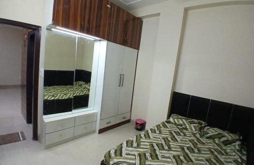 Indirapuram Apartment | Luxury Stay