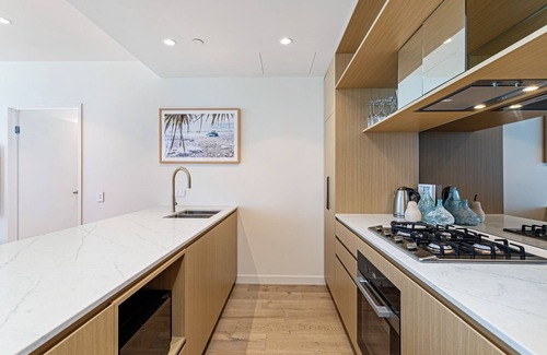 Palm Beach Apartment | Luxury Stay in Hemingway, Palm Beach