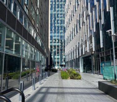 Peninsula Apartment | Luxury stay near O2 and canary wharf