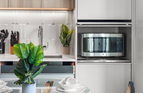 Seaport District Apartment | Luxury Studio Next to Broadway 0256