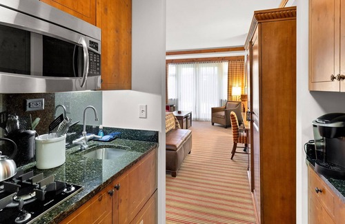 Stowe Area Condo | Luxury Studio Ski-in Ski-Out, Hiking, Mtn Biking, Golf, Fishing