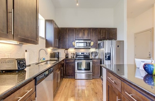 Texas Medical Center Apartment | Luxury Suite at Kirby