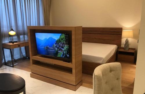 Bengaluru Apartment | Luxury Suite attached with Leela Hotel Bangalore