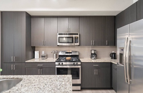 Riverside Apartment | Luxury Tempe Stay 1BR w/Patio, Gym & Business Center