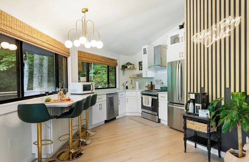 Wolf Laurel Ski Chalet | Luxury tree house-like accommodations in the Blue Ridge Mountains. Ski/bike/hike