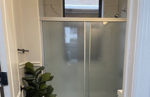 Troy Apartment | Luxury Troy Rental- 5 min from RPI