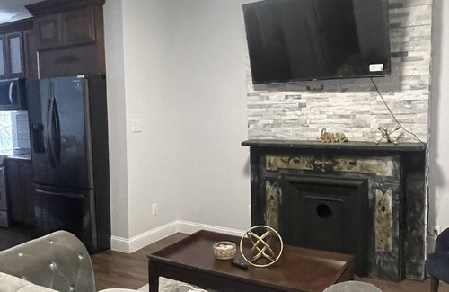 Troy Apartment | Luxury Troy Rental- 5 min from RPI
