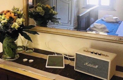 Santarello Villa | Luxury Tuscan Villa - 6 Bed/6 Bath- Pool & Gym -Sleeps 12 (Entire Property)