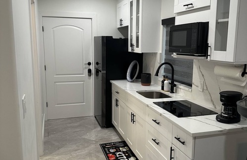North Lauderdale Apartment | Luxury unit B