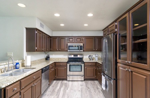 The Islands House | Luxury Updated 3-bedroom home with pool in Gilbert