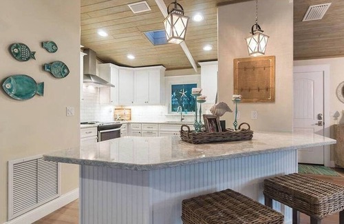 Anna Maria House | Luxury Upscale Beach Home Gulf of Mexico, Private Heated Pool/Spa. Opt. Golfcart