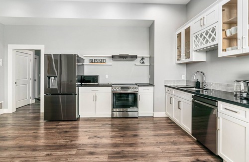 Lower Sumas Mountain House | Luxury View Home