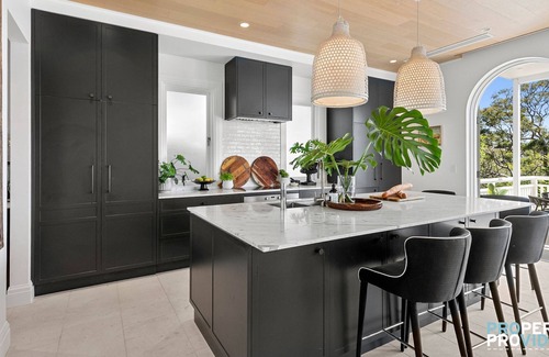 Mosman House | Luxury Views 5 Bedroom Home in Mosman with a Pool