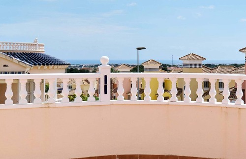 Pinar de Campoverde Villa | Luxury villa with ample space, own heated pool perfect location in quiet surroundings