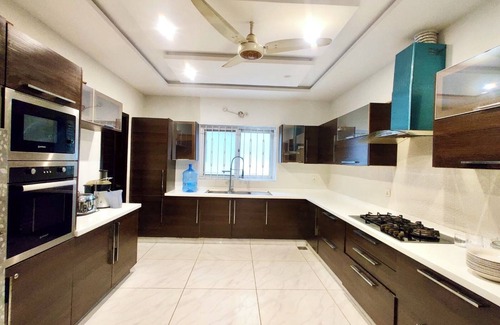 Lahore Villa | Luxury Villa 5 Bedroom, DHA , Phase 6 Near Dolmen Mall