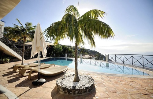 Sauzal Villa | Luxury Villa Bahía with Infinity Pool, Panorama View, Sauna & Fitness Area