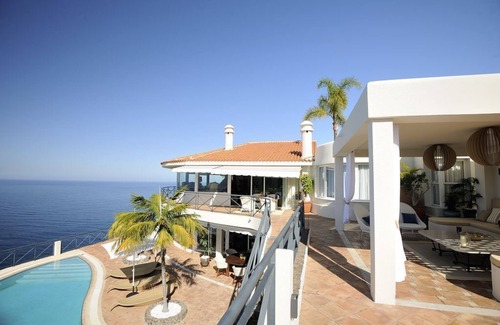 Sauzal Villa | Luxury Villa Bahía with Infinity Pool, Panorama View, Sauna & Fitness Area