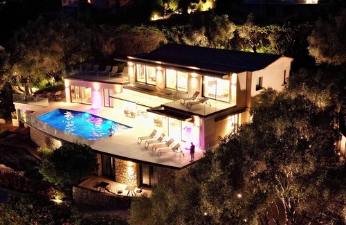 Mougins Villa | Luxury Villa for Rent in Mougins