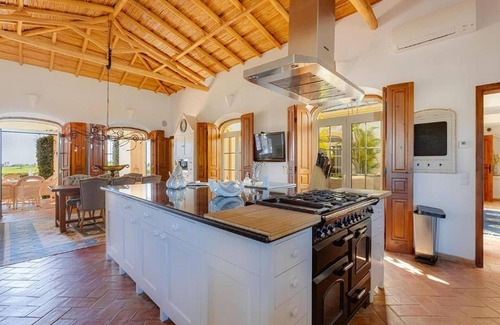 Atalaia Villa | Luxury Villa in Algarve with Pool & Hot Tub