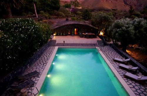 Santiago del Teide Villa | Luxury villa in Nature with Swimming pool Tenerife, Santiago del Teide, with sea and mountain views