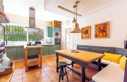 Torrequebrada Villa | 'Luxury Villa Larios Torrequebrada' with Sea View, Pool & Wi-Fi