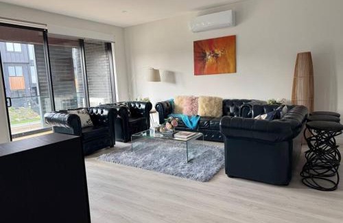 Long Bay House | Luxury Villa- Long Bay Manhattan