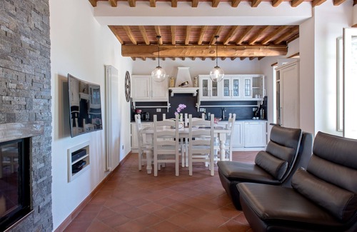 Vicopelago Villa | Luxury Villa Lucca