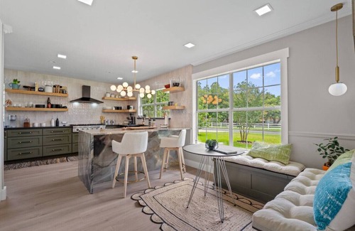 McNeil House | Luxury Villa Retreat, Pool, Hot tub & Fun