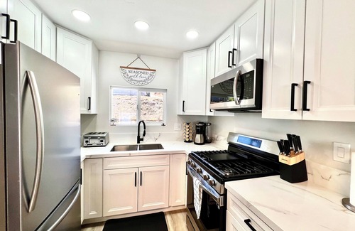 El Cajon Villa | Luxury Villa Sleeps 40+ Pool Grill Arcades 6 TV’s Playground .5 Acre