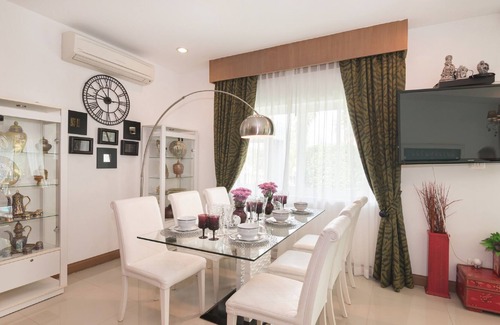 Bang Sare Villa | Luxury villa with private swimmong pool