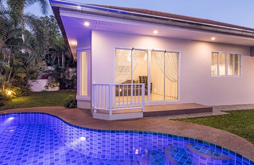 Bang Sare Villa | Luxury villa with private swimmong pool