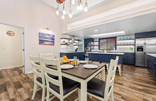 Tampa House | Luxury Villa - Waterfront 5BR w/kayaks