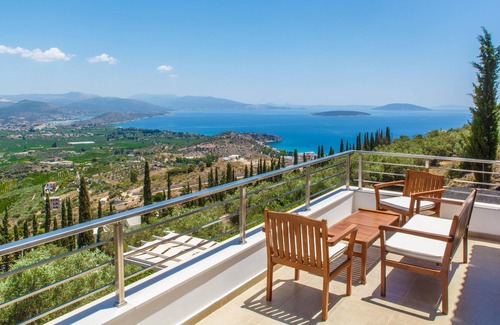 Nafplio Villa | Luxury Villa with Pool, Jacuzzi