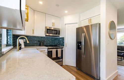 Pompano Beach Villa | Luxury Villa with Pool–10 minutes from the beach
